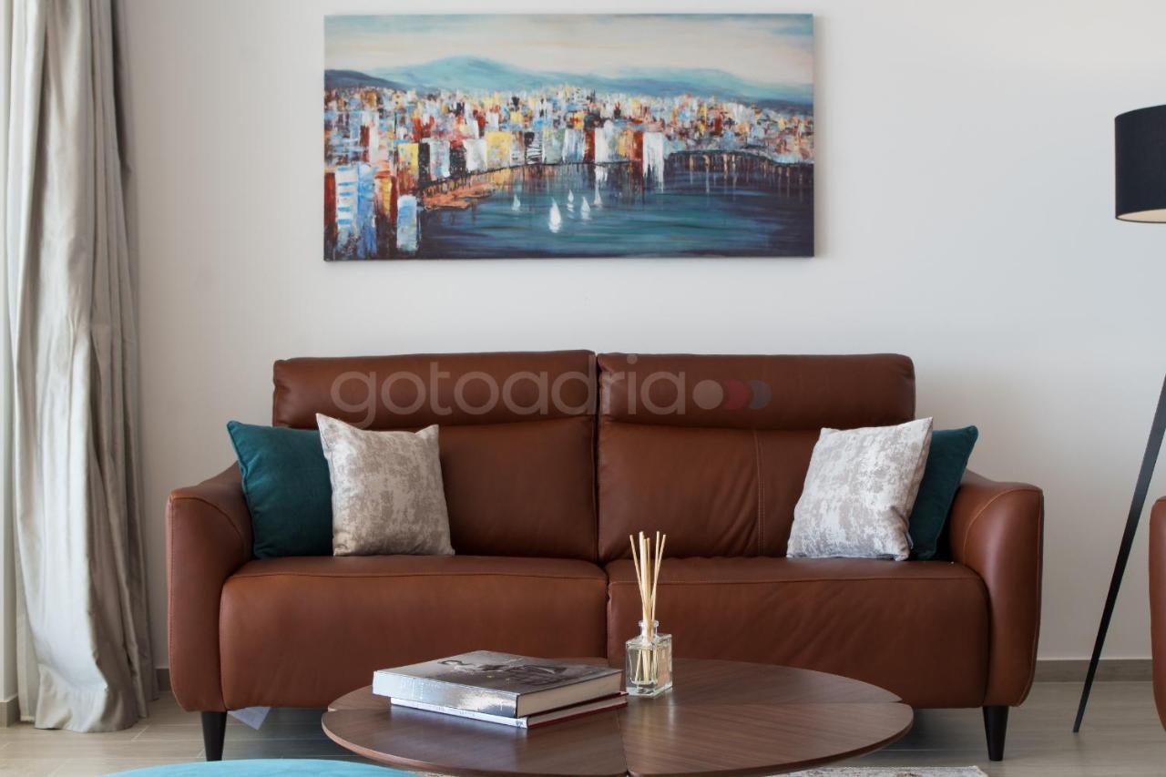 Villa Smaragd - Opal - Luxury Apt With Shared Pool And Private Hot Tub マカルスカ エクステリア 写真