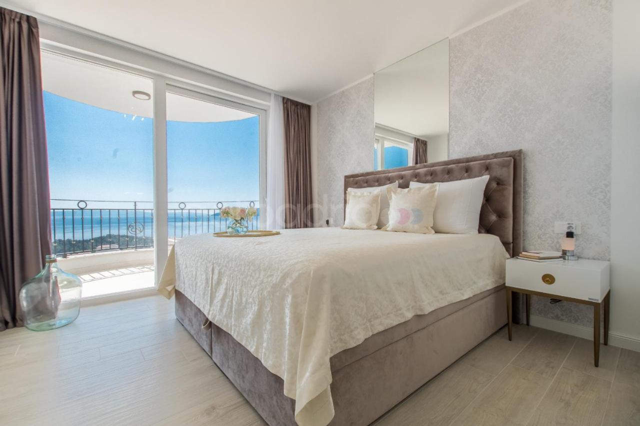 Villa Smaragd - Opal - Luxury Apt With Shared Pool And Private Hot Tub マカルスカ エクステリア 写真